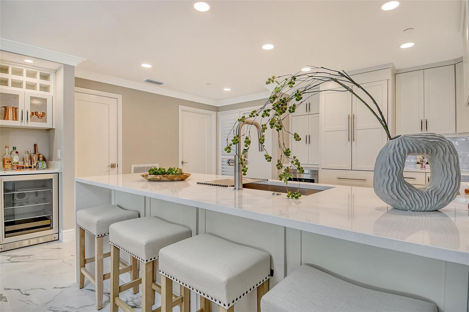 Image 9 of 46 For 2105 Gulf Of Mexico Drive 3303