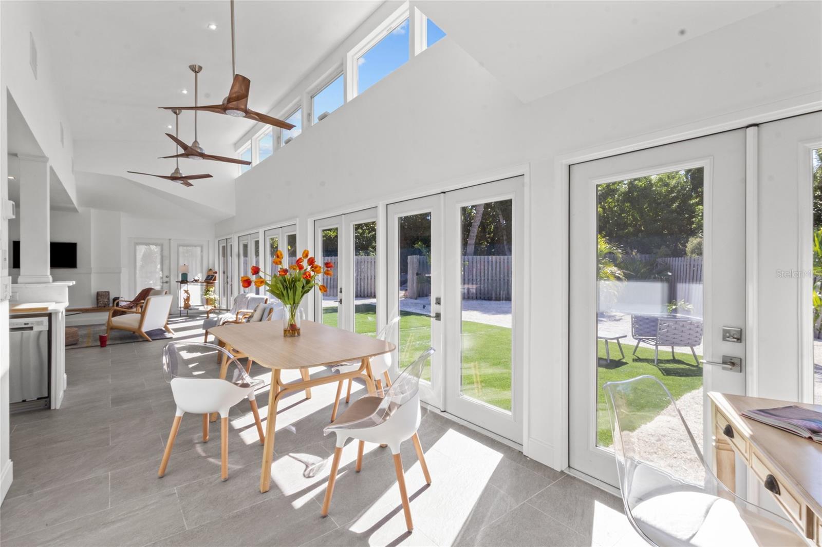 Image 19 of 43 For 624 Saint Judes Drive