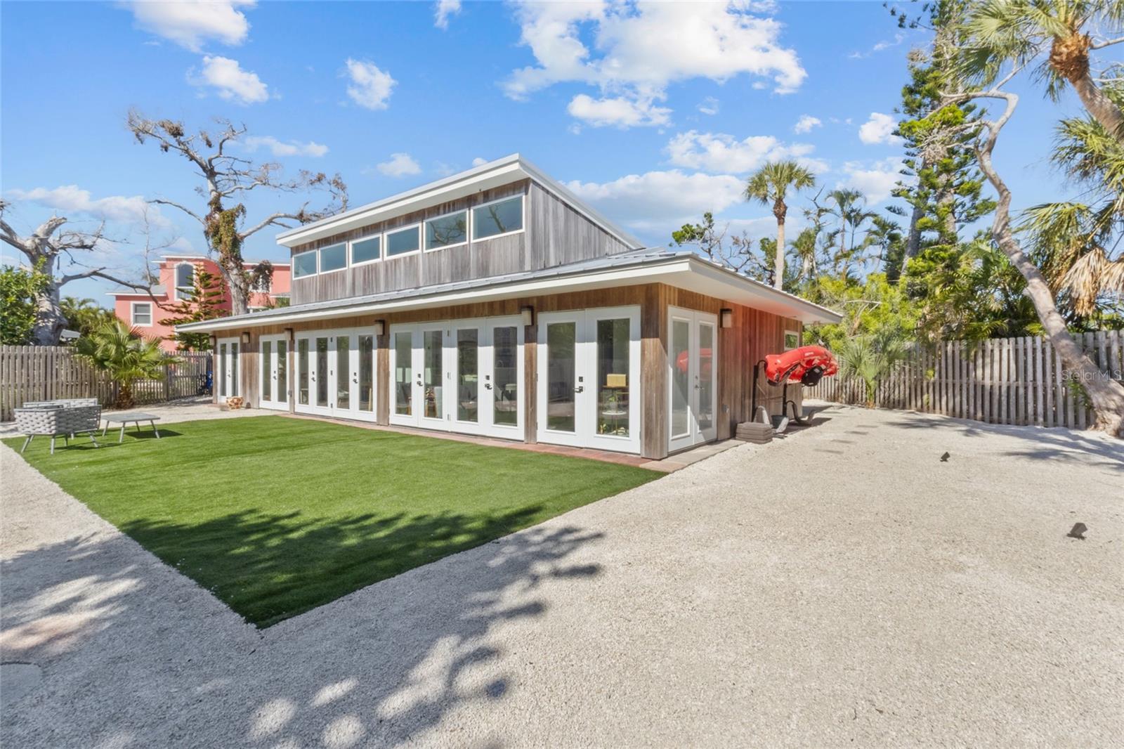 Image 33 of 43 For 624 Saint Judes Drive