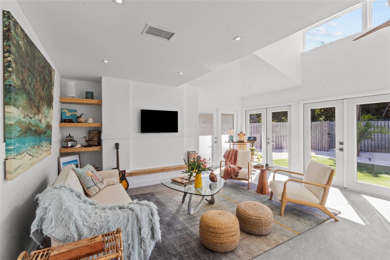 Image 6 of 43 For 624 Saint Judes Drive