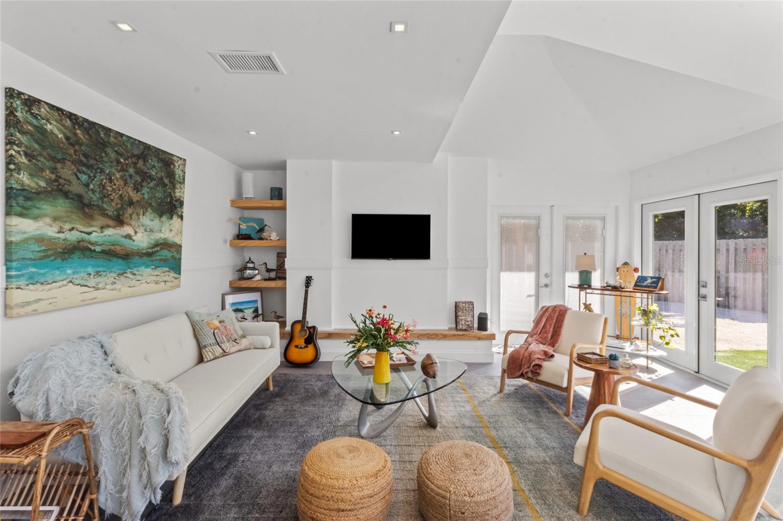 Image 7 of 43 For 624 Saint Judes Drive