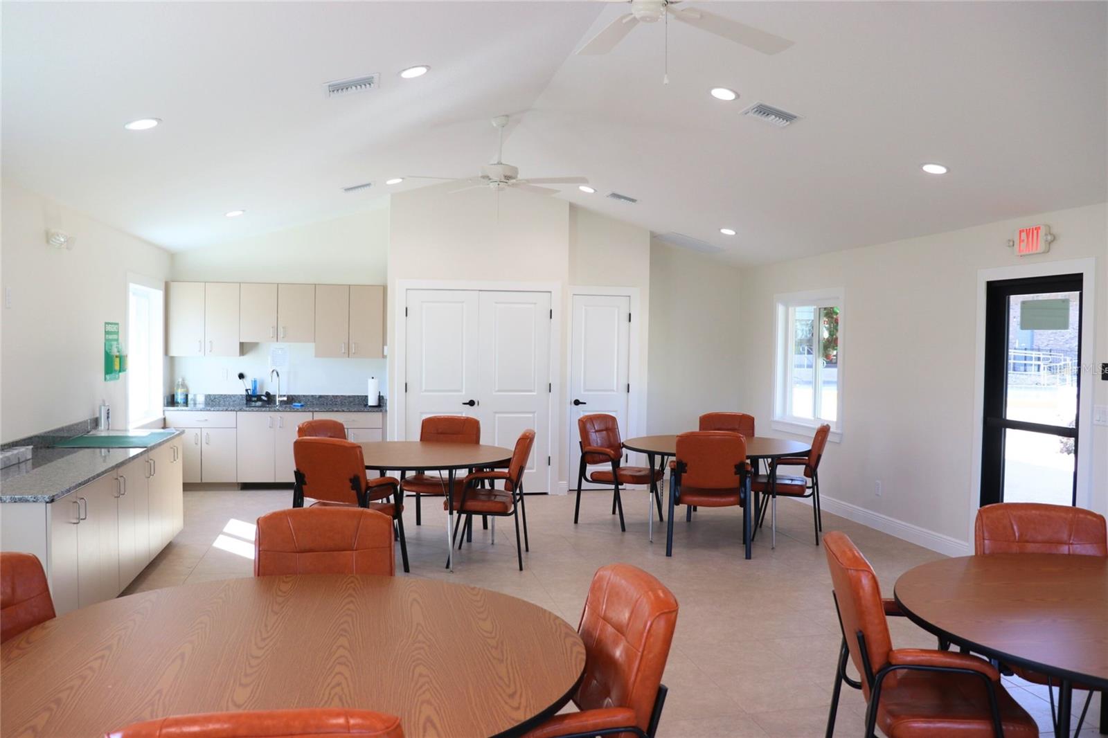 Image 28 of 37 For 9050 101st Place