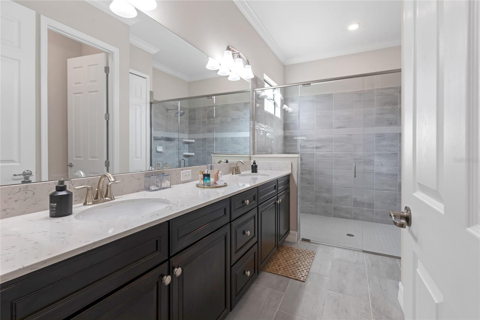 Image 24 of 46 For 7143 Whittlebury Trail