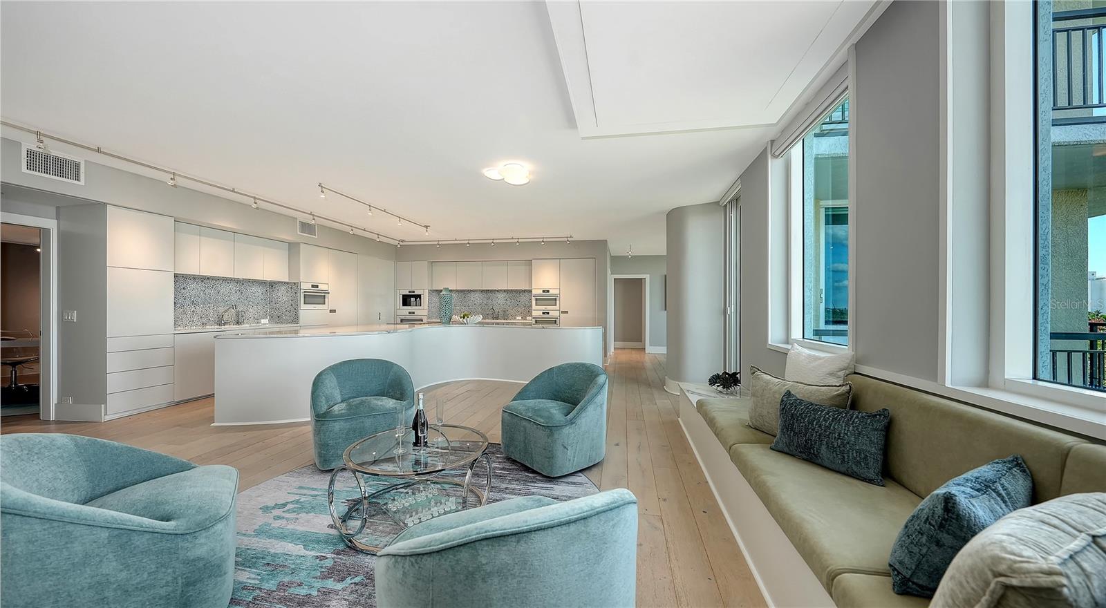 Image 13 of 54 For 800 Tamiami Trail 505-507