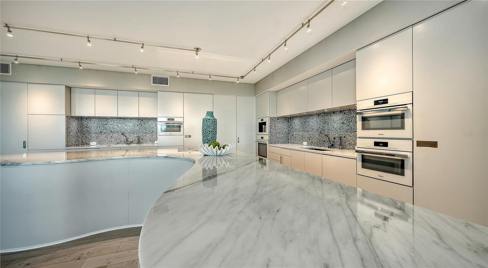 Image 15 of 54 For 800 Tamiami Trail 505-507