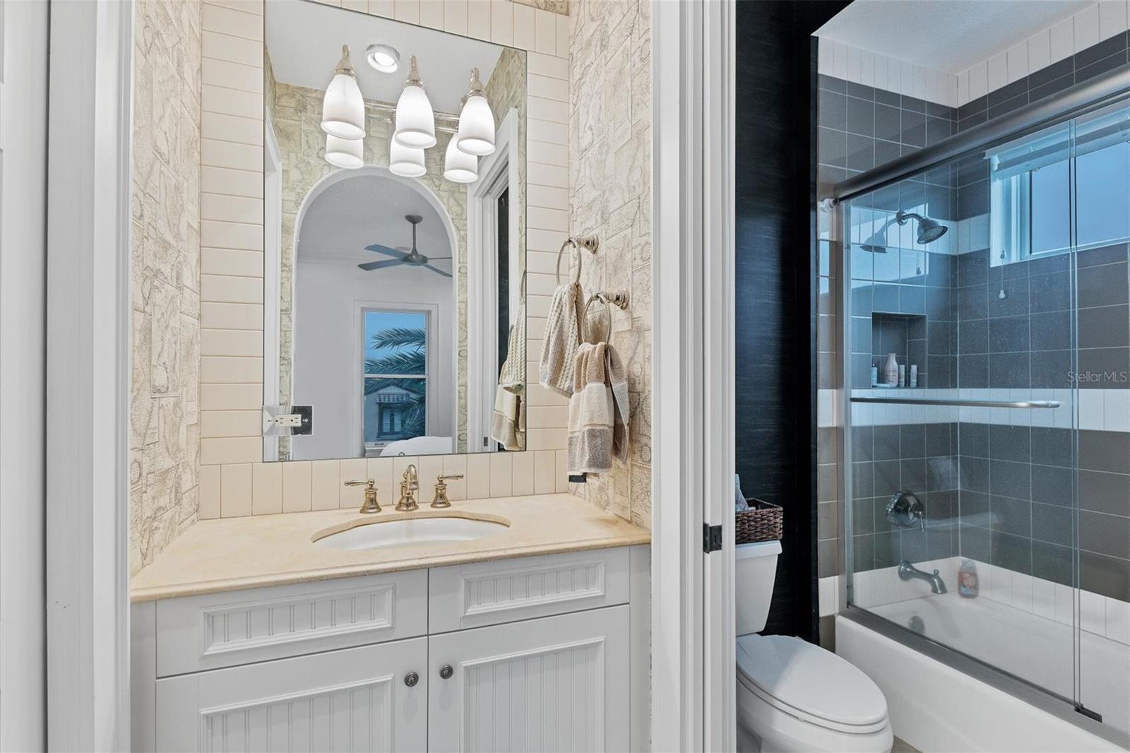 Image 36 of 63 For 5610 Inspiration Terrace