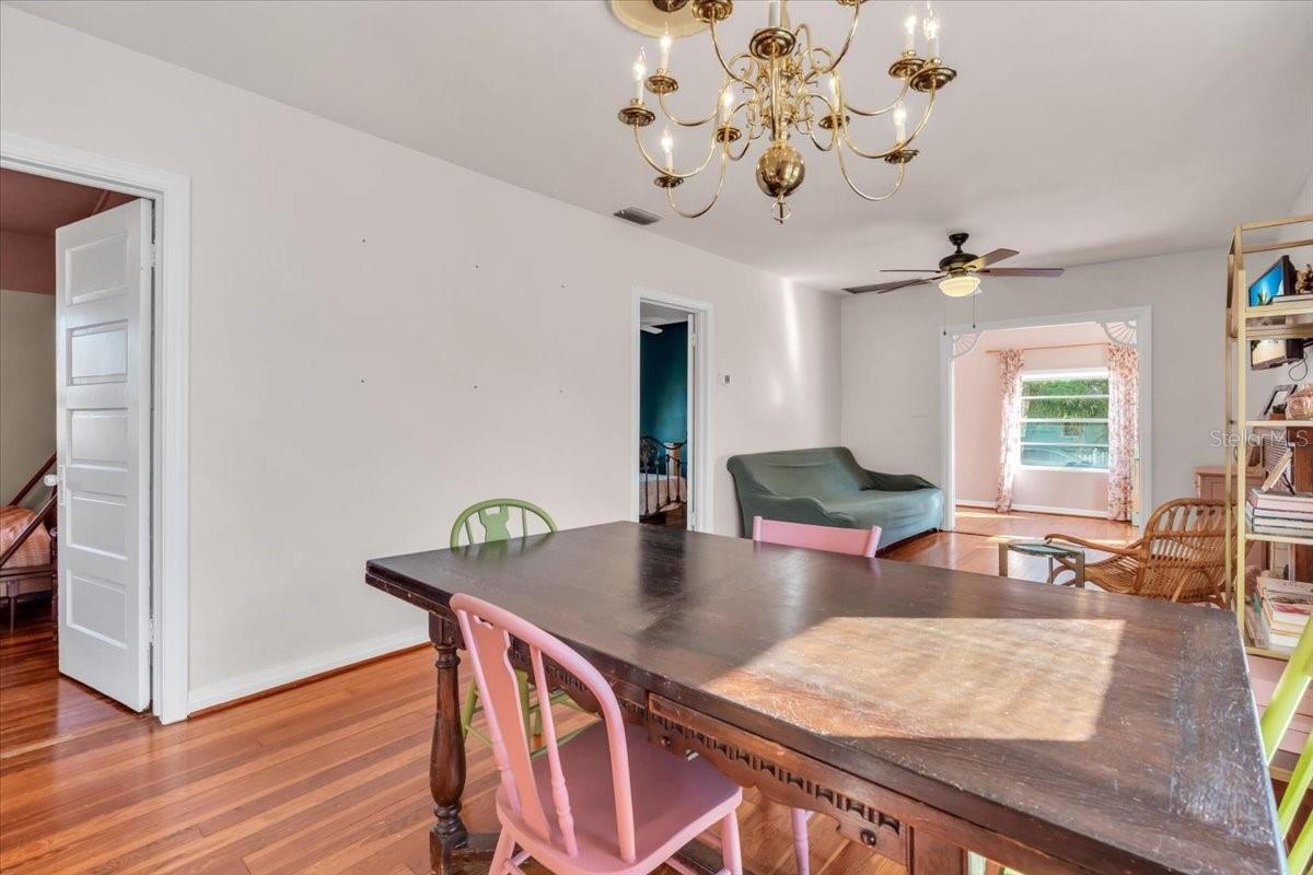 Image 14 of 49 For 610 22nd Street W