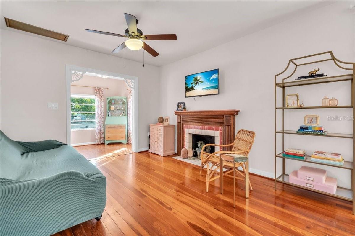 Image 15 of 49 For 610 22nd Street W