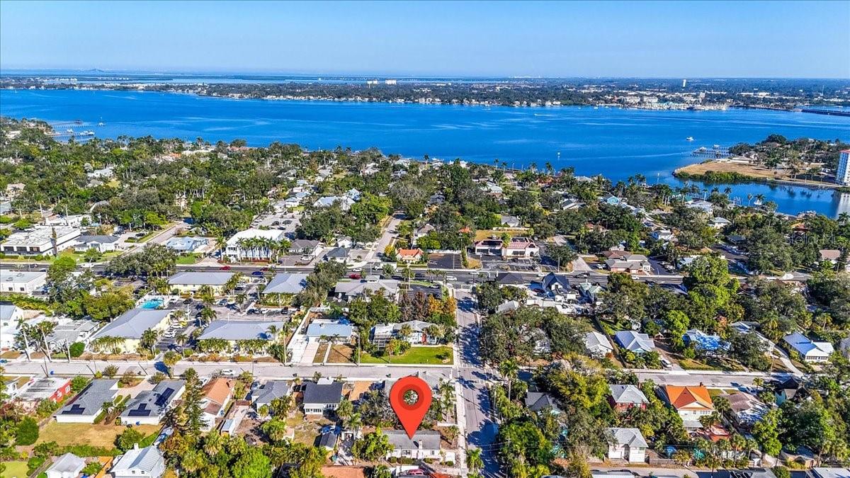 Image 46 of 49 For 610 22nd Street W