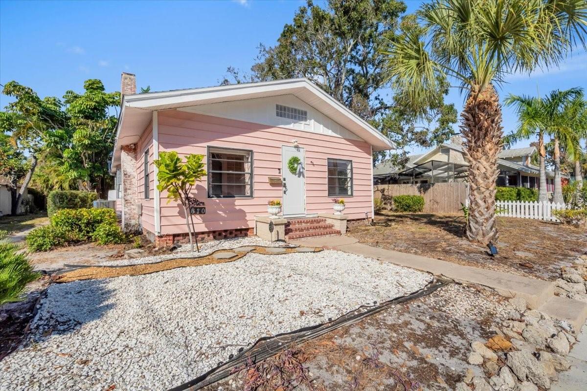 Image 7 of 49 For 610 22nd Street W