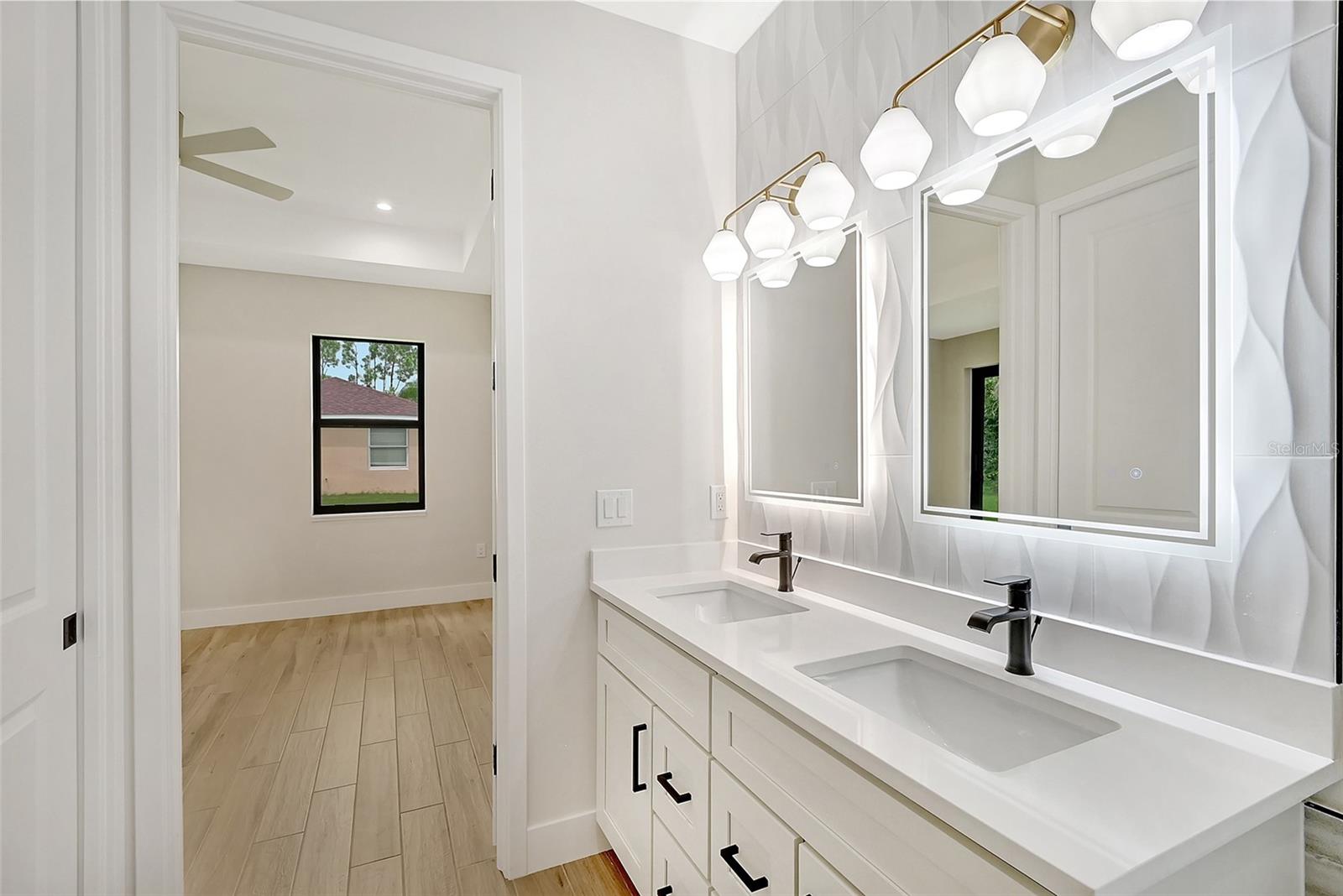 Image 19 of 34 For 4476 Skyway Avenue