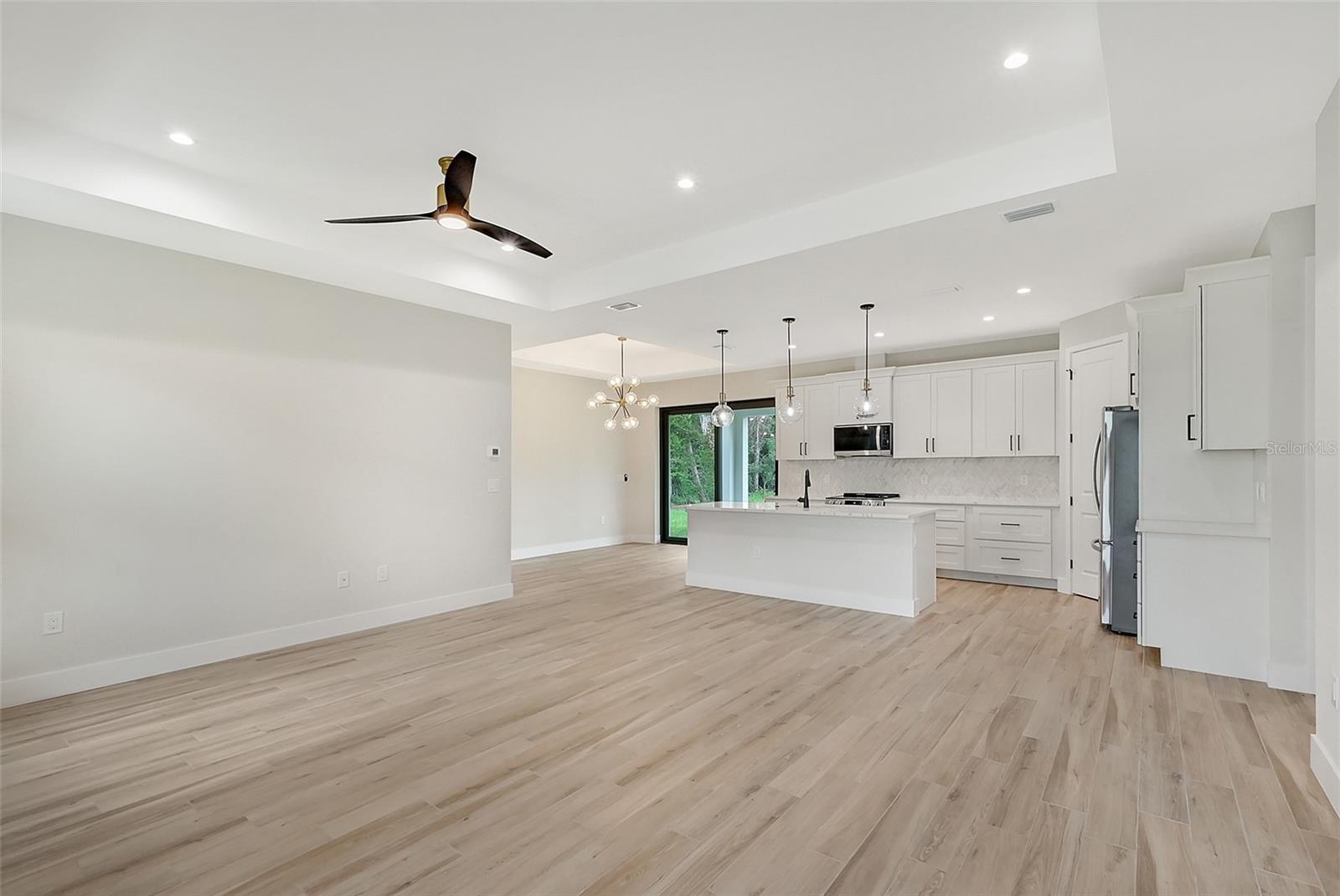 Image 8 of 34 For 4476 Skyway Avenue