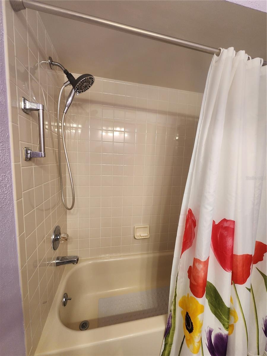 Image 15 of 38 For 6505 Stone River Road 304