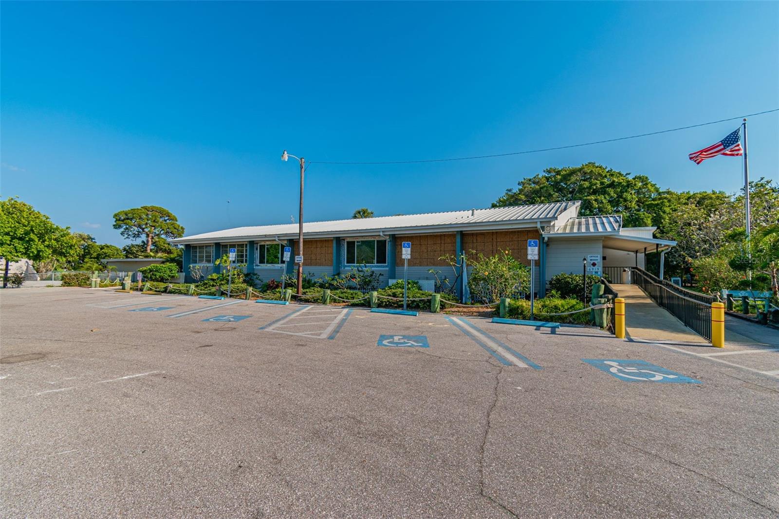 Image 14 of 74 For 1811 Marilyn Avenue