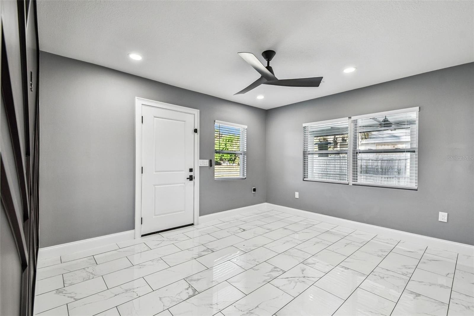 Image 21 of 74 For 1811 Marilyn Avenue