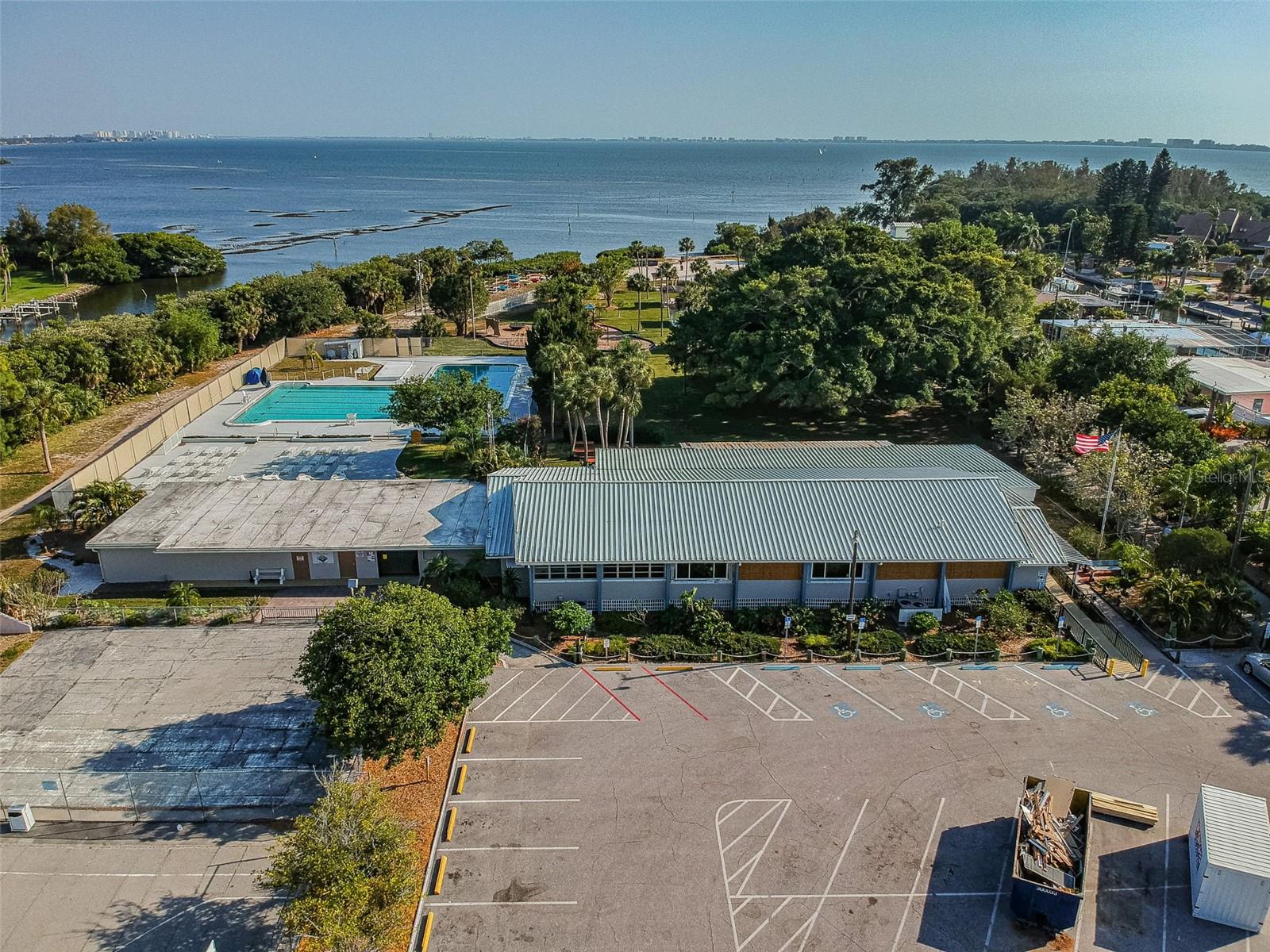 Image 29 of 74 For 1811 Marilyn Avenue