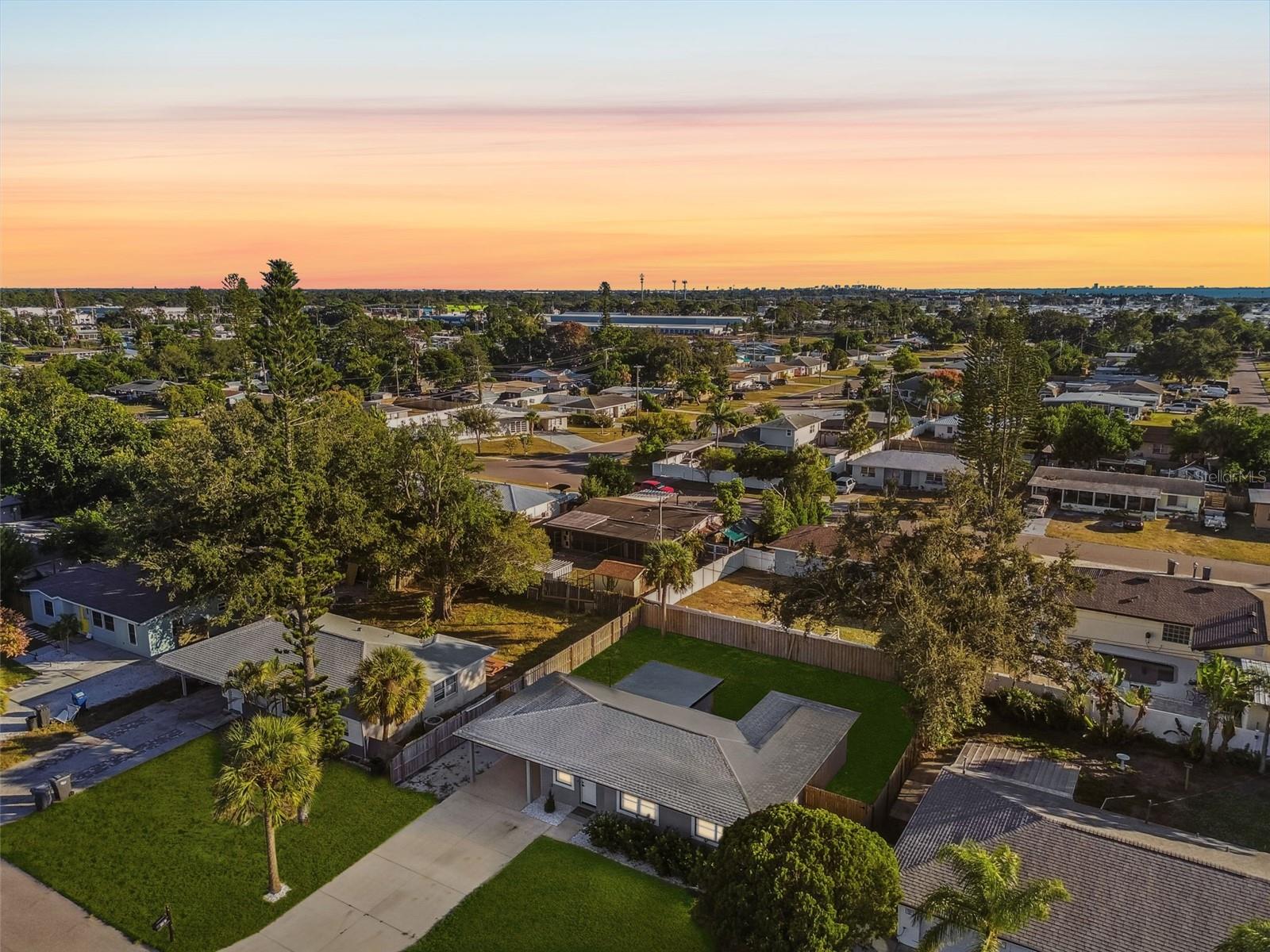 Image 32 of 74 For 1811 Marilyn Avenue