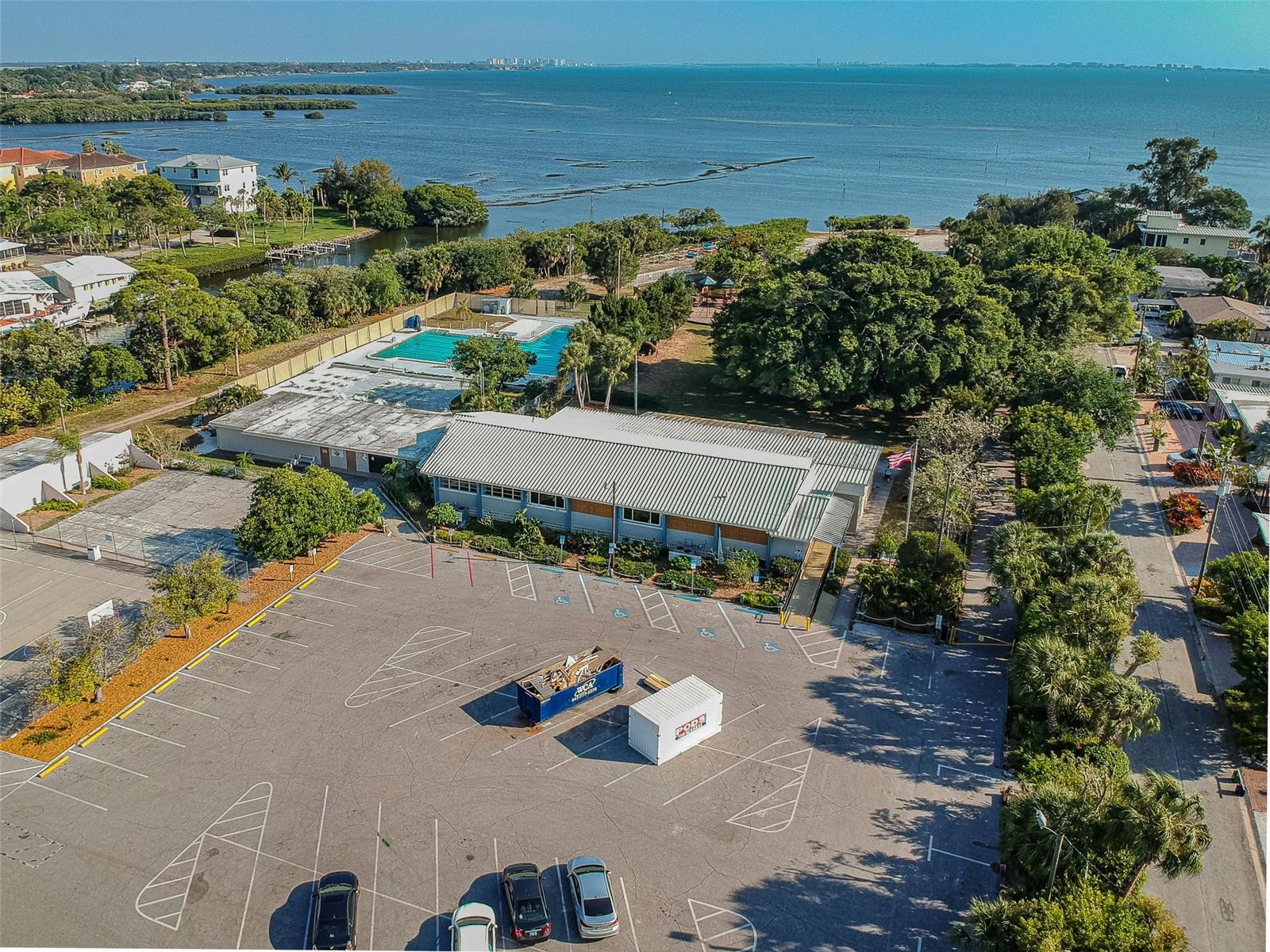 Image 36 of 74 For 1811 Marilyn Avenue