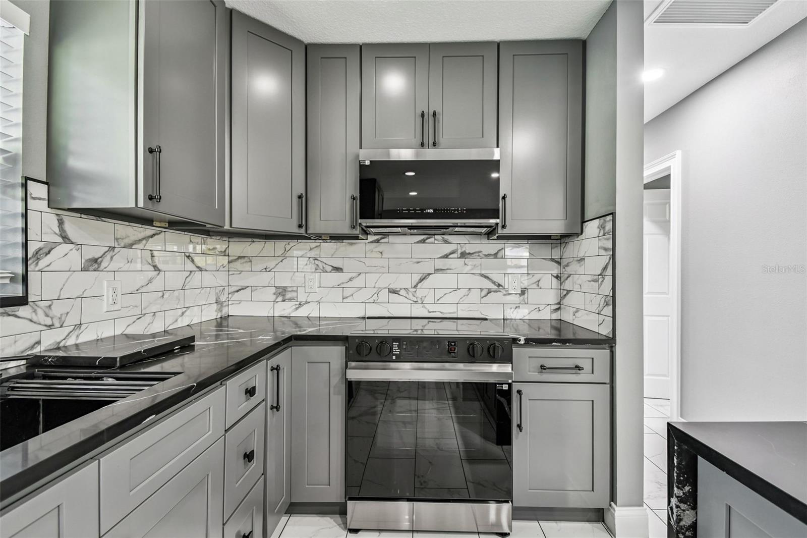 Image 44 of 74 For 1811 Marilyn Avenue