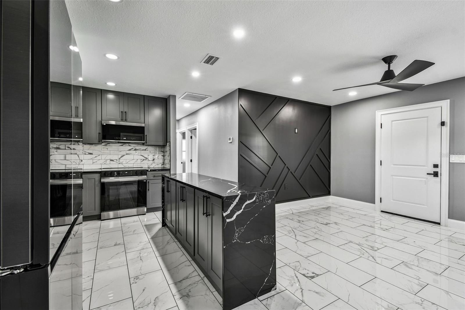 Image 5 of 74 For 1811 Marilyn Avenue