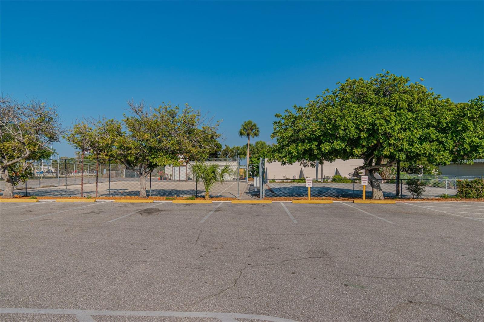 Image 66 of 74 For 1811 Marilyn Avenue