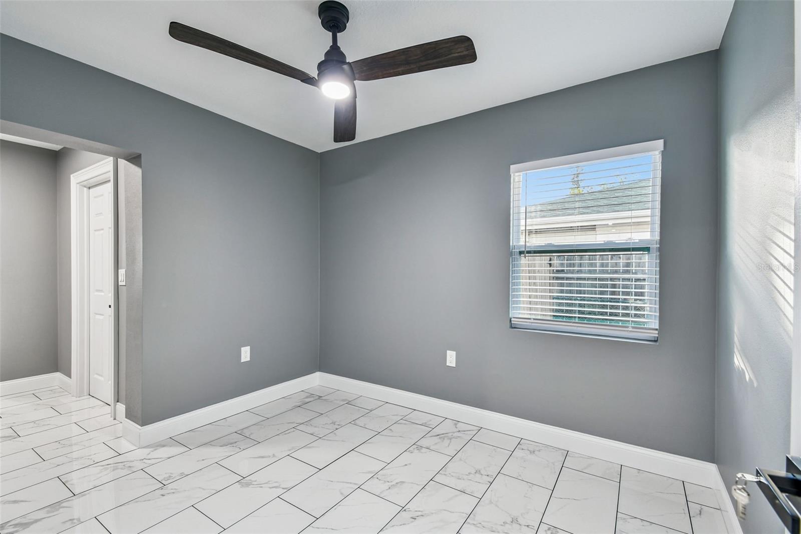 Image 8 of 74 For 1811 Marilyn Avenue