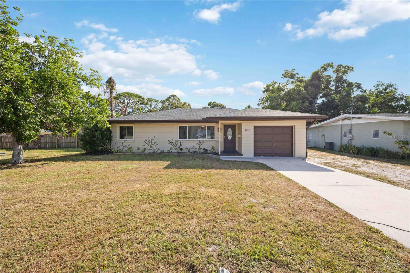 Details for 2811 17th Avenue W, BRADENTON, FL 34205