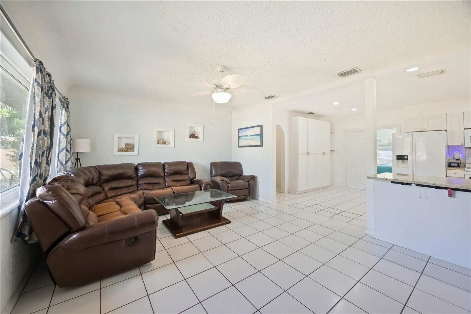 Image 10 of 35 For 2811 17th Avenue W