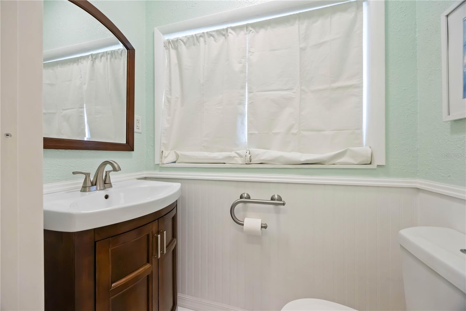 Image 25 of 35 For 2811 17th Avenue W