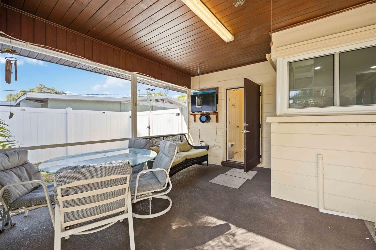 Image 31 of 35 For 2811 17th Avenue W