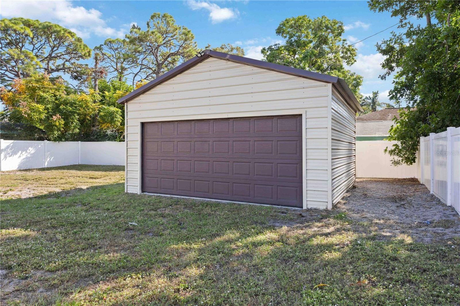 Image 35 of 35 For 2811 17th Avenue W