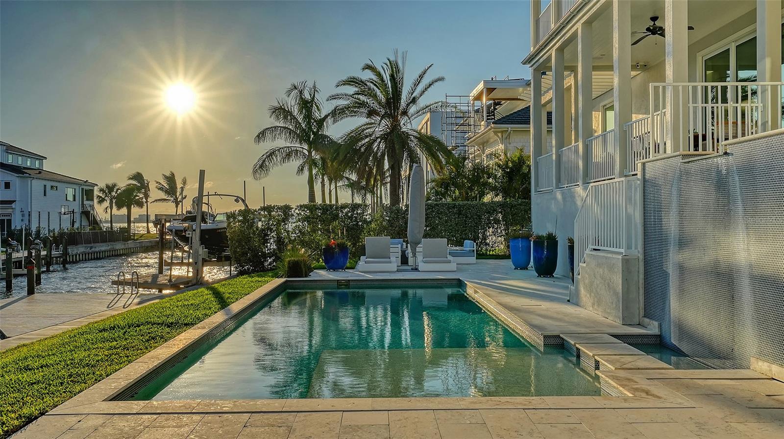 Listing photo id 8 for 1516 Sandpiper Lane