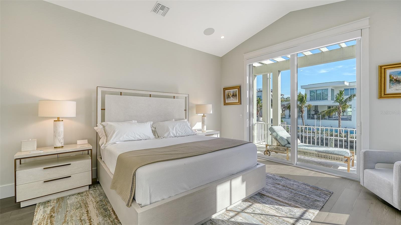 Listing photo id 38 for 1516 Sandpiper Lane