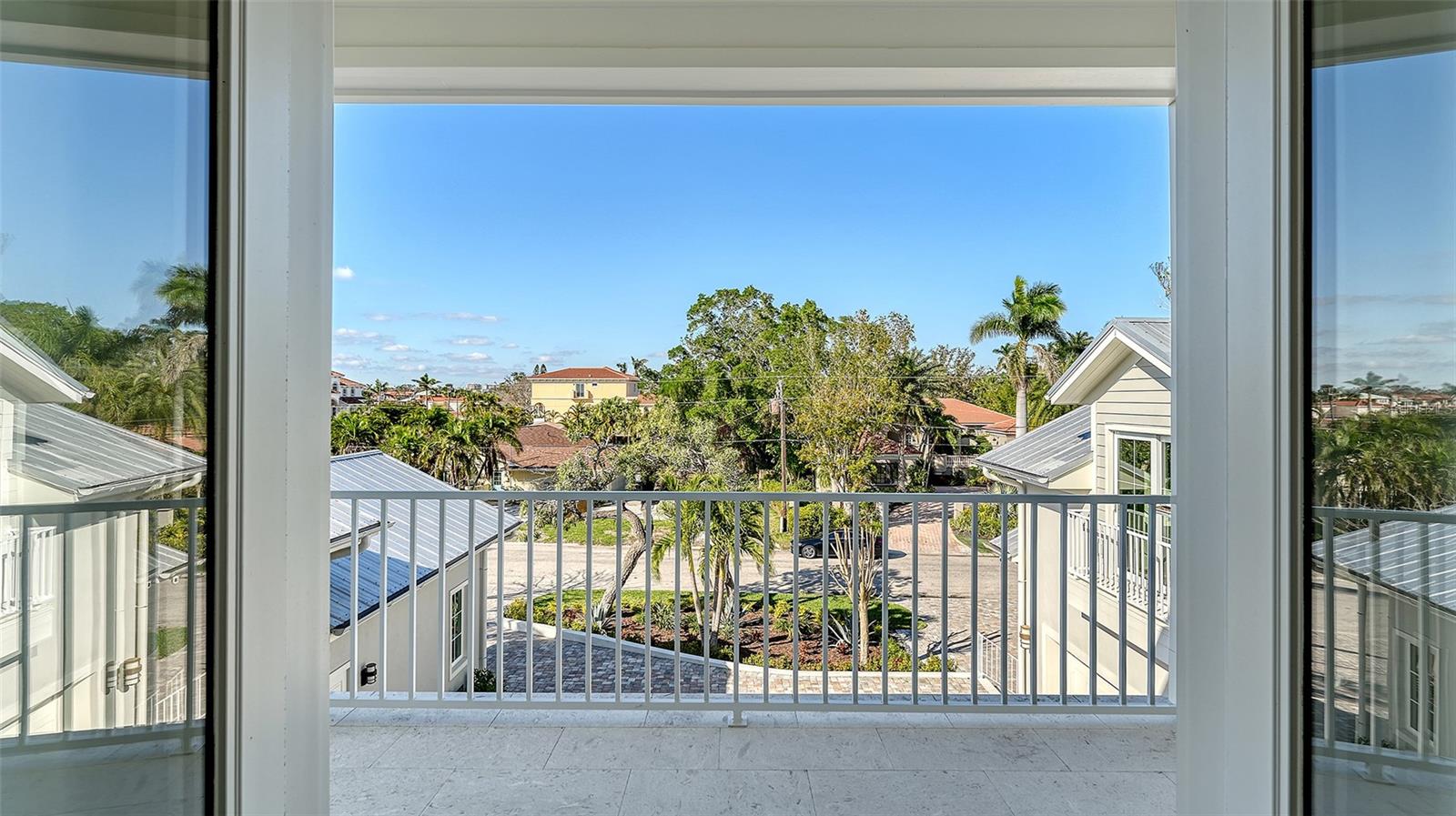 Listing photo id 56 for 1516 Sandpiper Lane