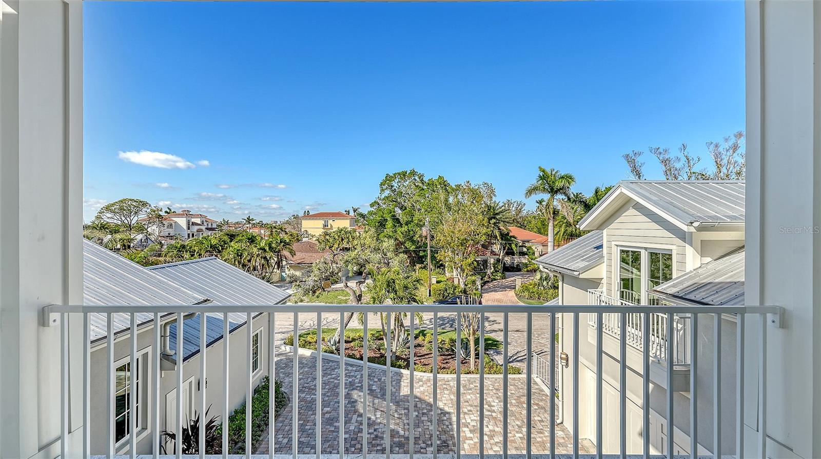 Listing photo id 57 for 1516 Sandpiper Lane