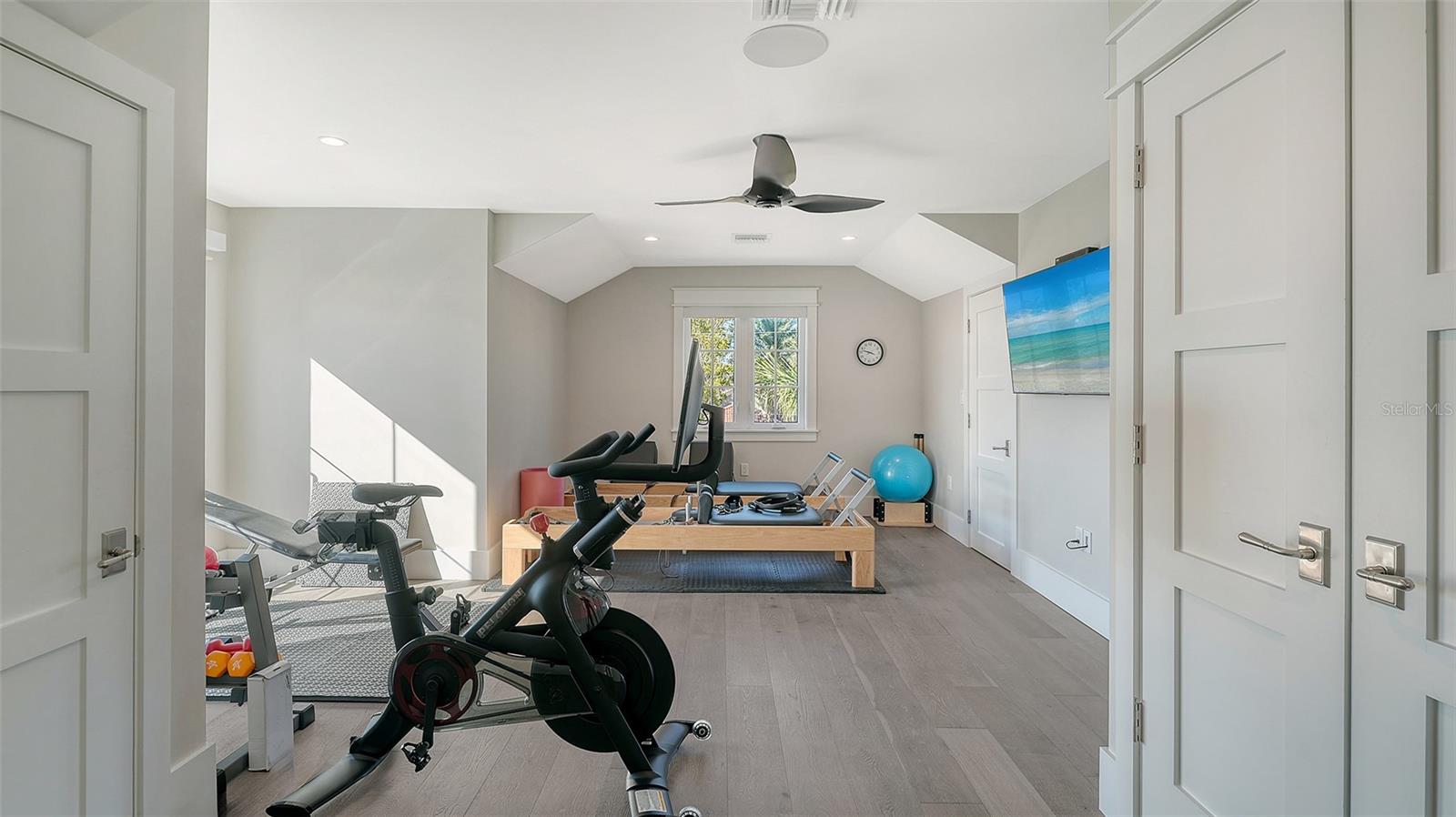 Listing photo id 63 for 1516 Sandpiper Lane