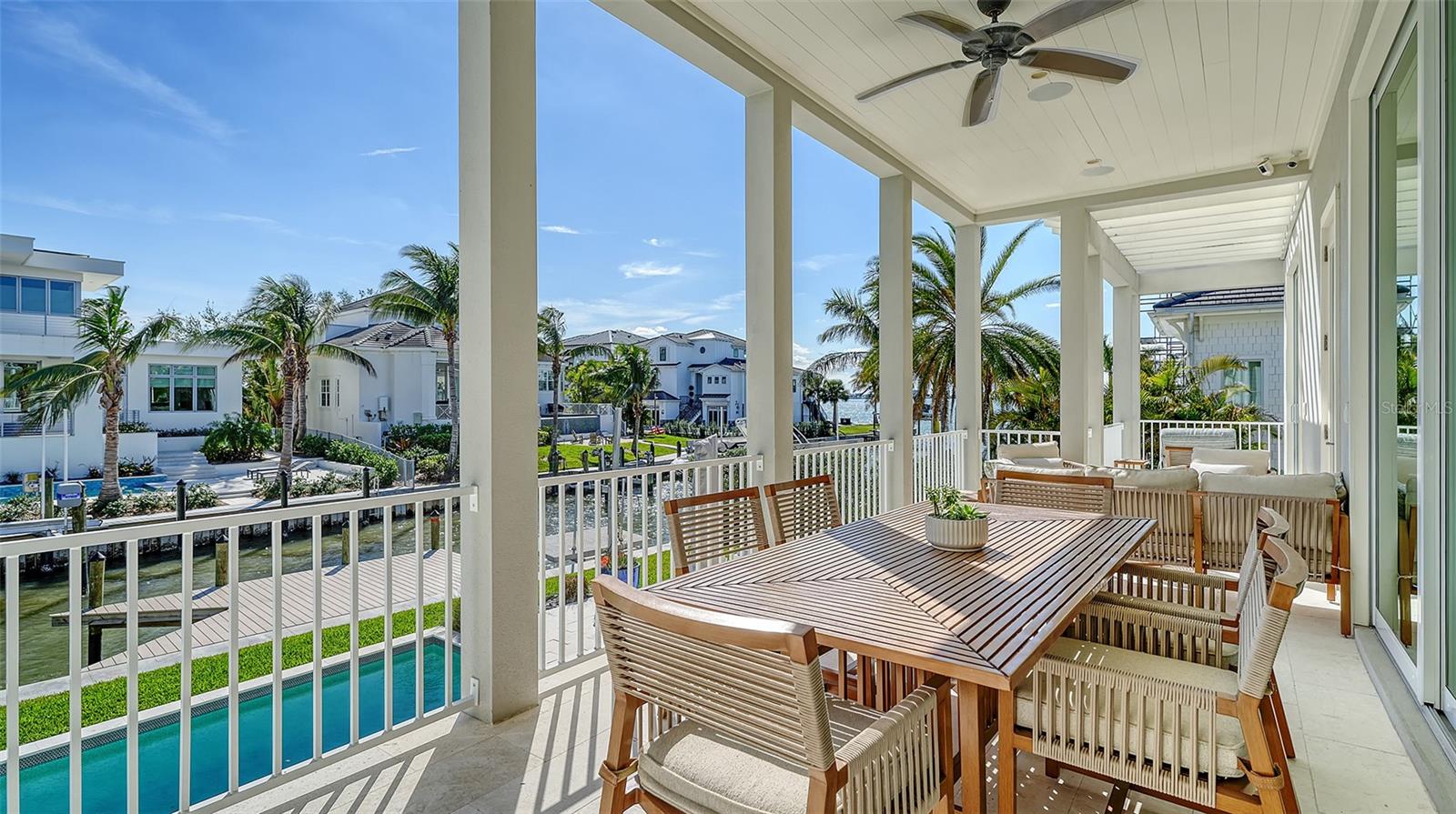 Listing photo id 80 for 1516 Sandpiper Lane