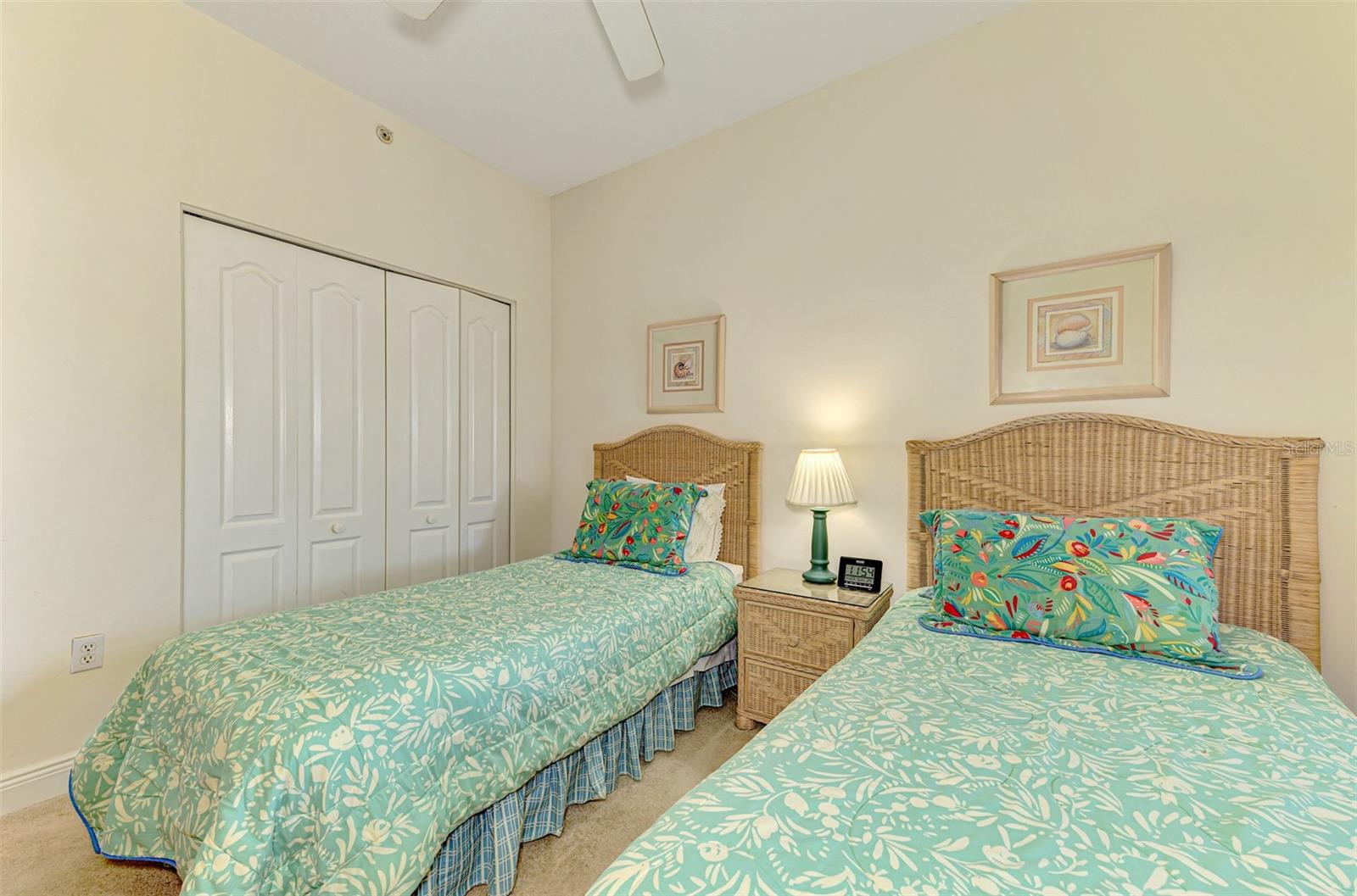 Image 36 of 86 For 9610 Club South  4203