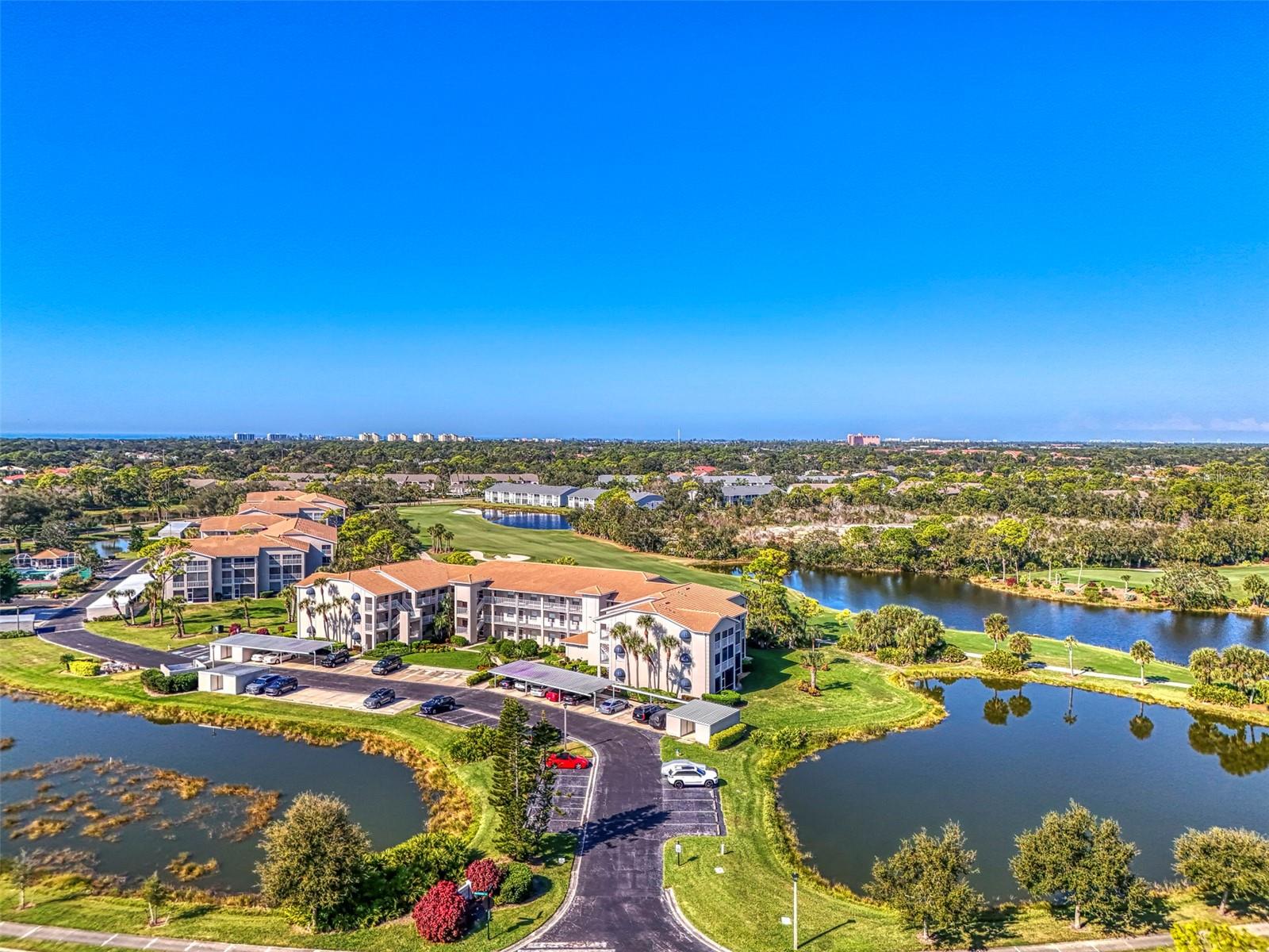 Image 4 of 86 For 9610 Club South  4203