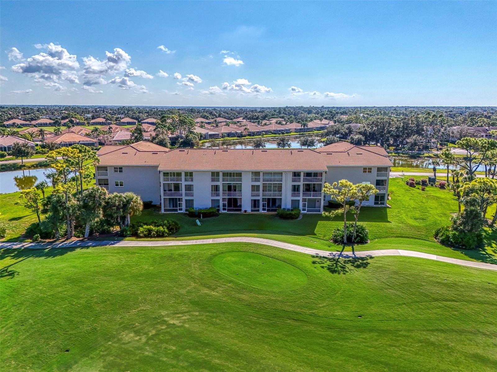 Image 48 of 86 For 9610 Club South  4203