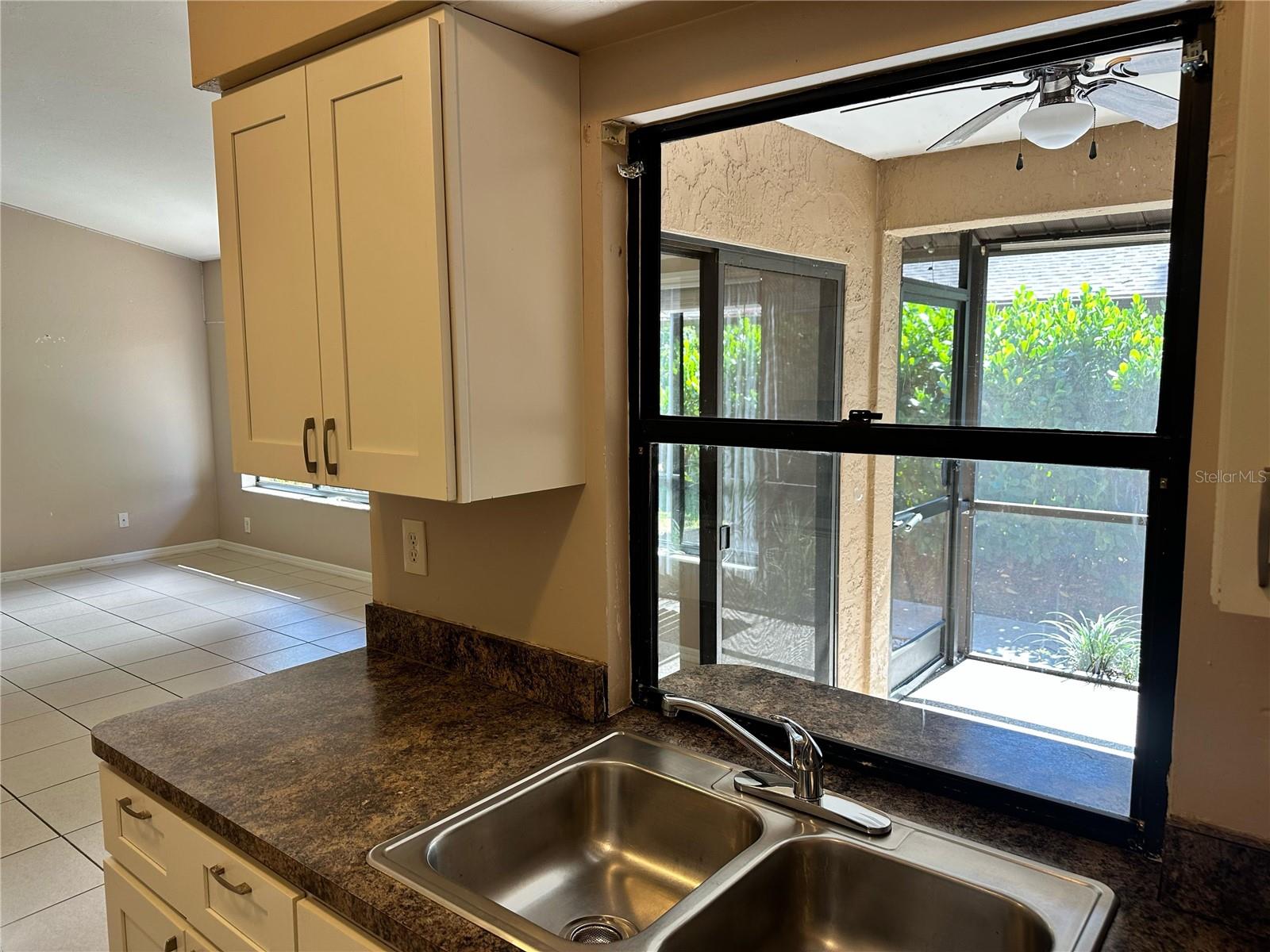 Image 14 of 31 For 1025 24th Avenue 1