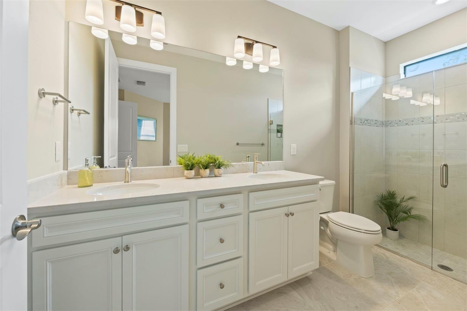 Image 8 of 18 For 14586 Mossy Pine Court