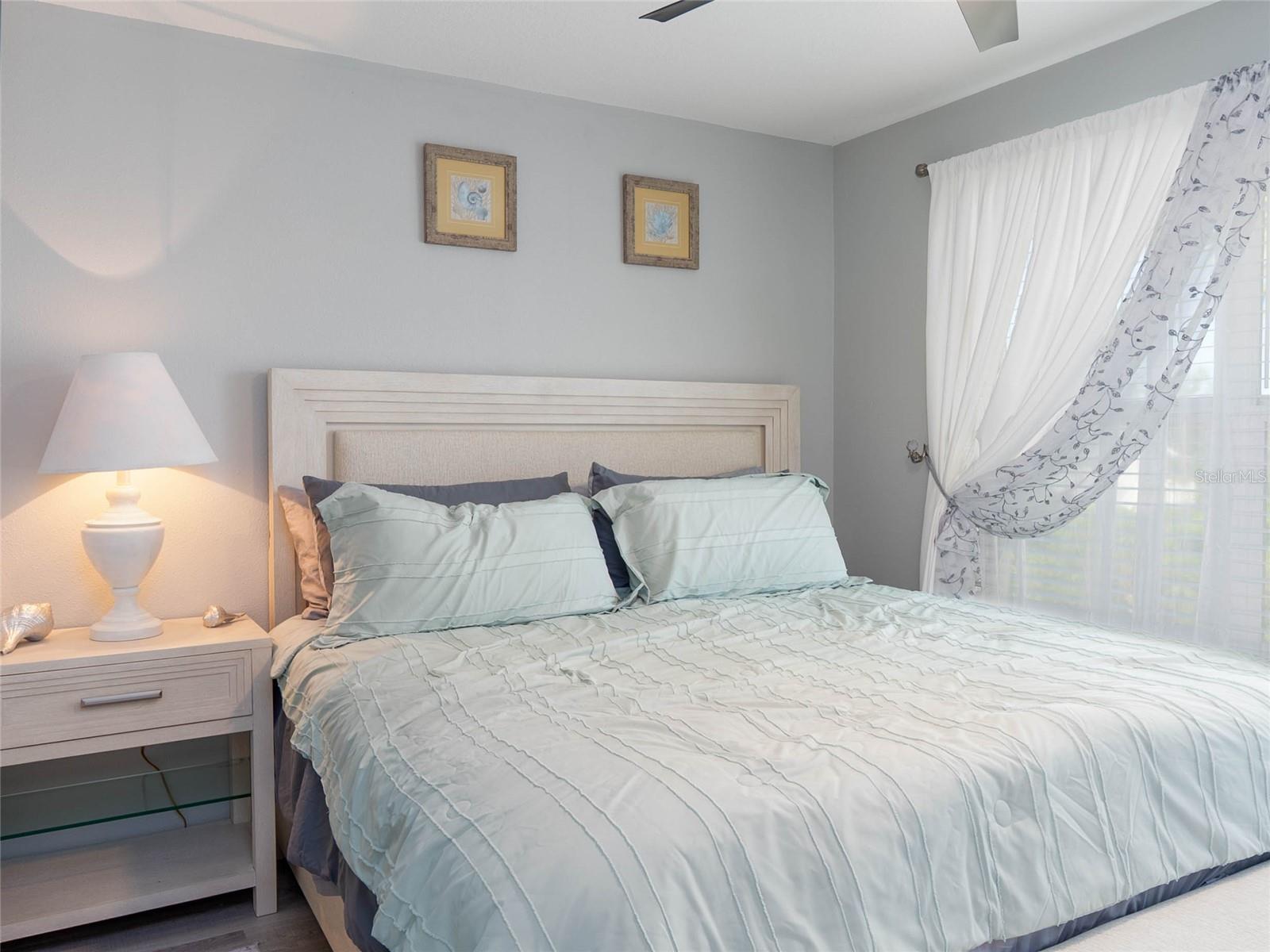 Image 11 of 44 For 4410 Warren Avenue 216