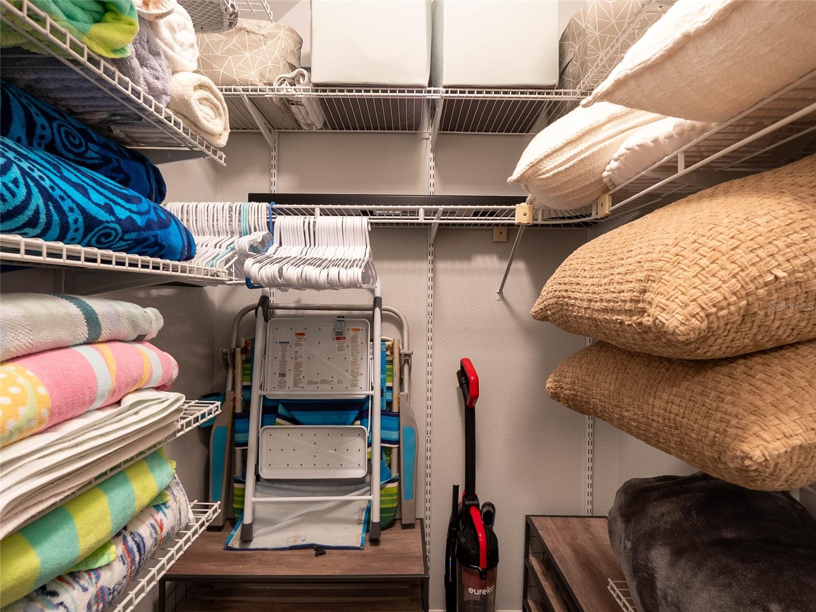 Image 14 of 44 For 4410 Warren Avenue 216