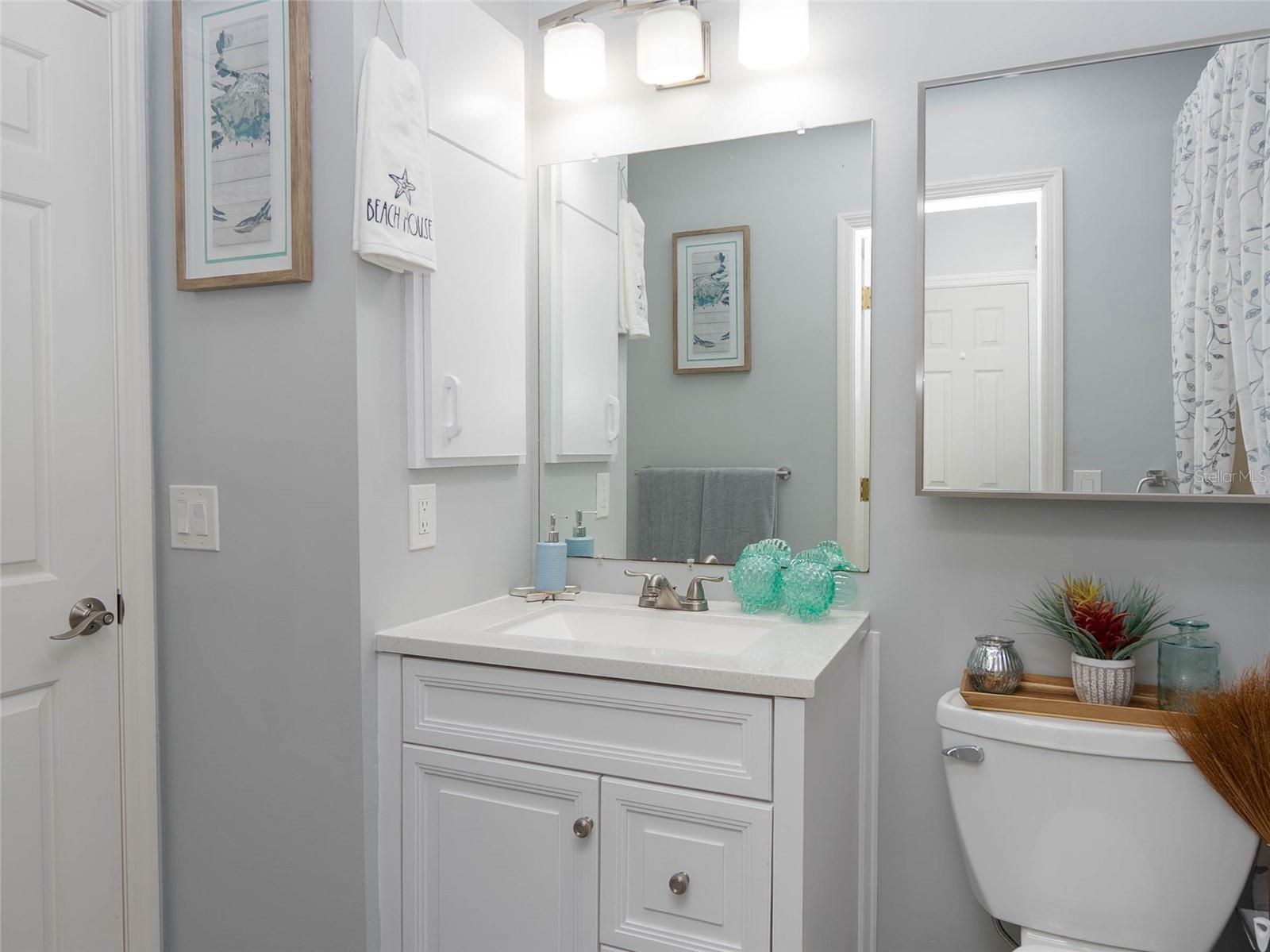 Image 15 of 44 For 4410 Warren Avenue 216