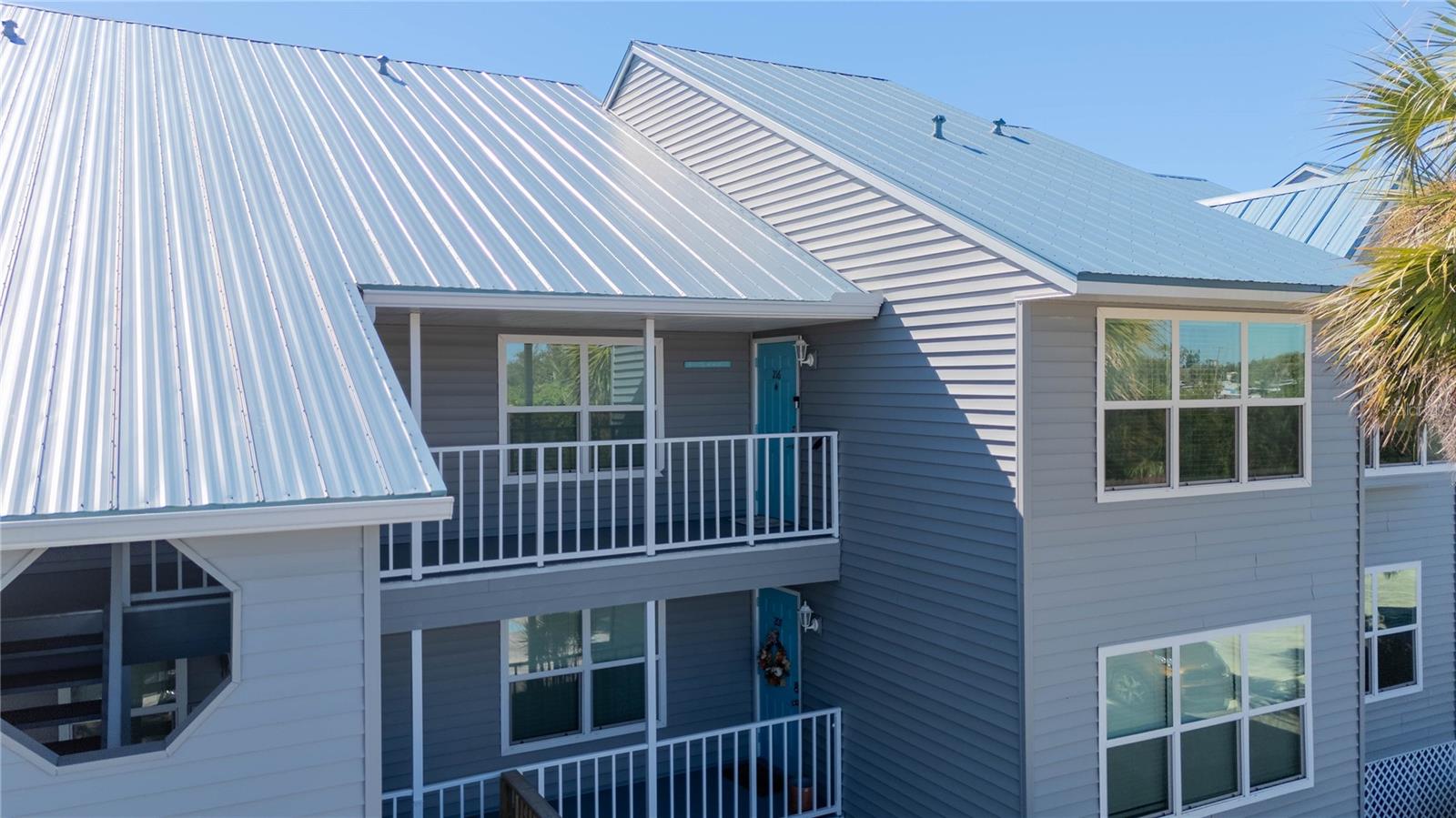 Image 2 of 44 For 4410 Warren Avenue 216