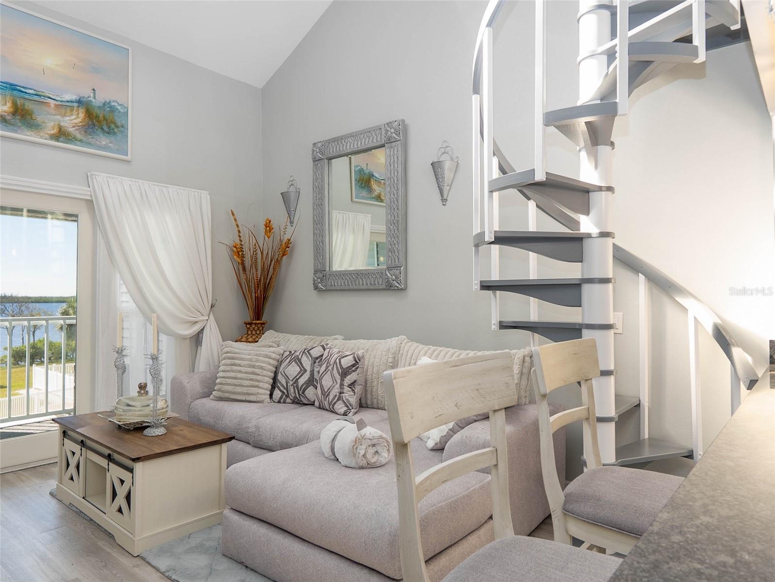 Image 21 of 44 For 4410 Warren Avenue 216