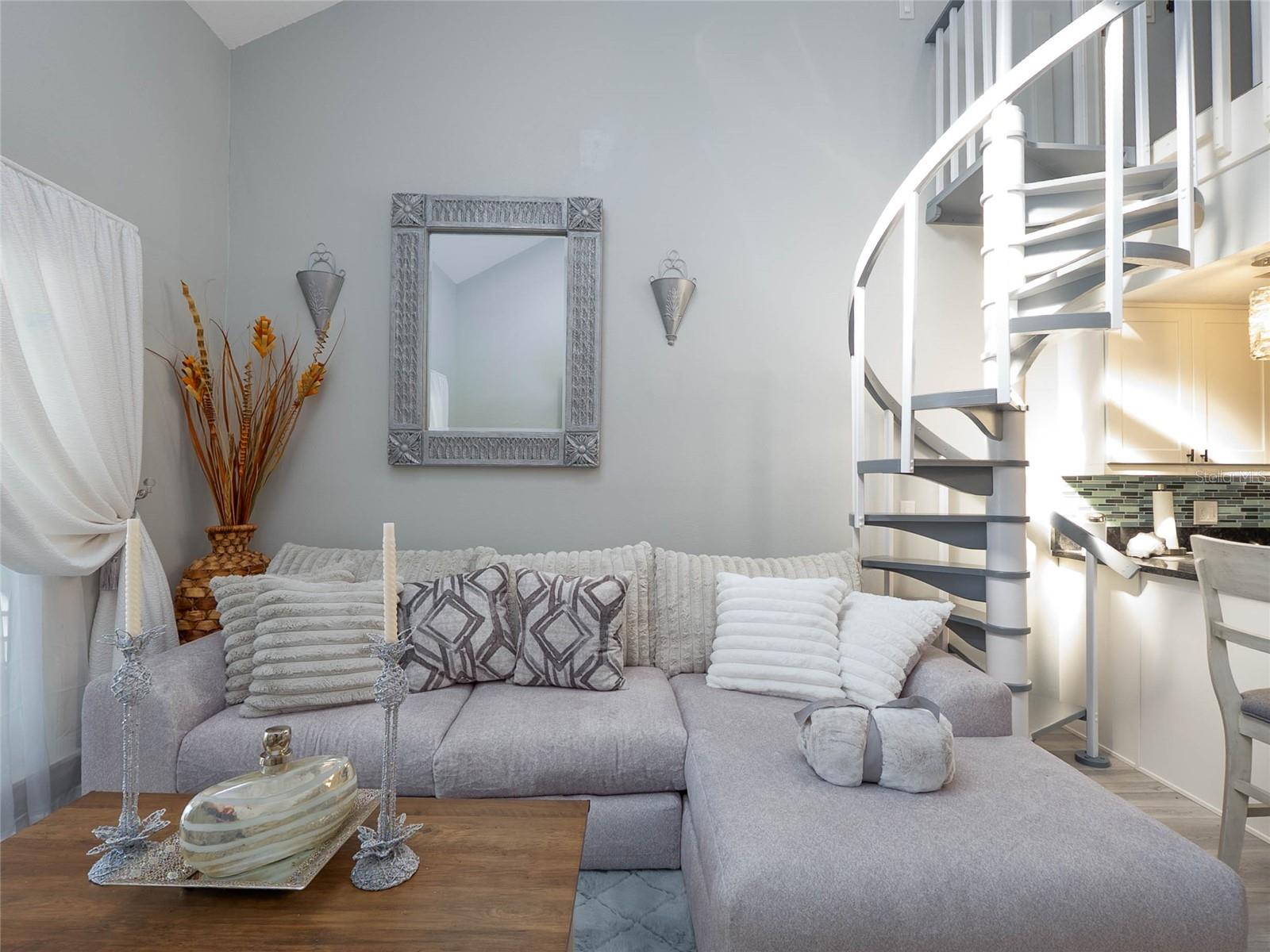 Image 22 of 44 For 4410 Warren Avenue 216