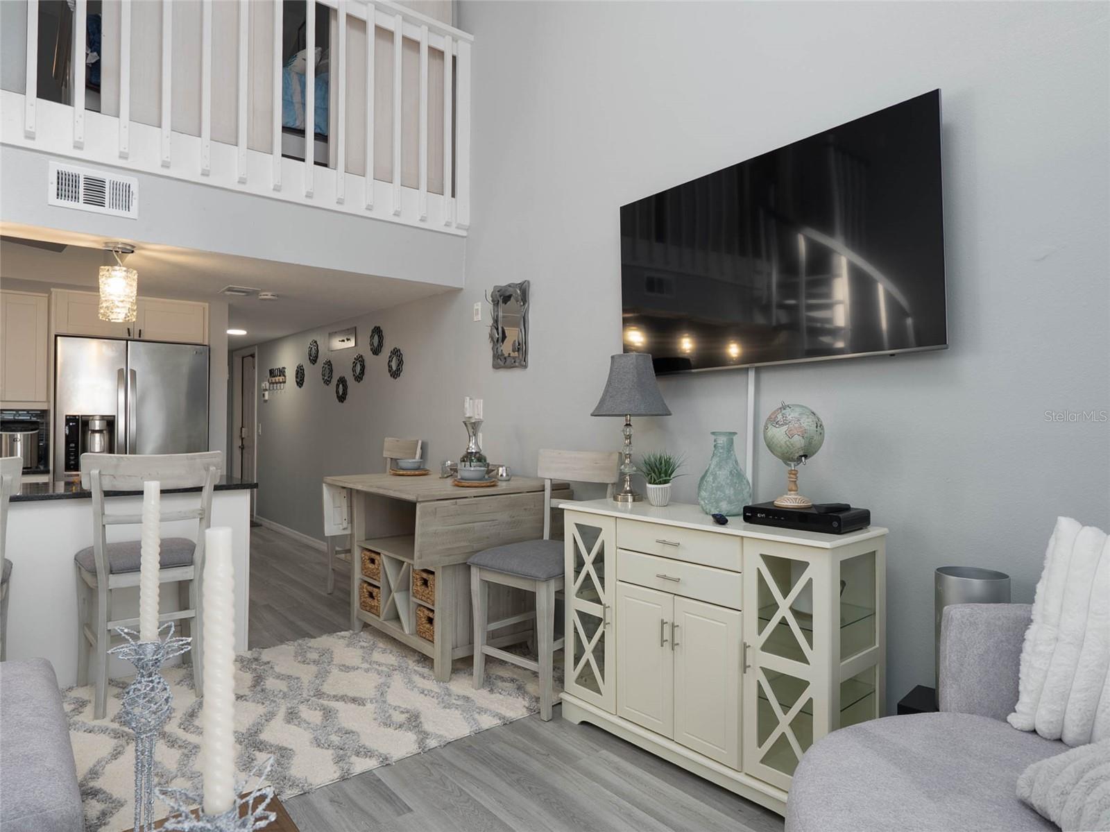 Image 24 of 44 For 4410 Warren Avenue 216