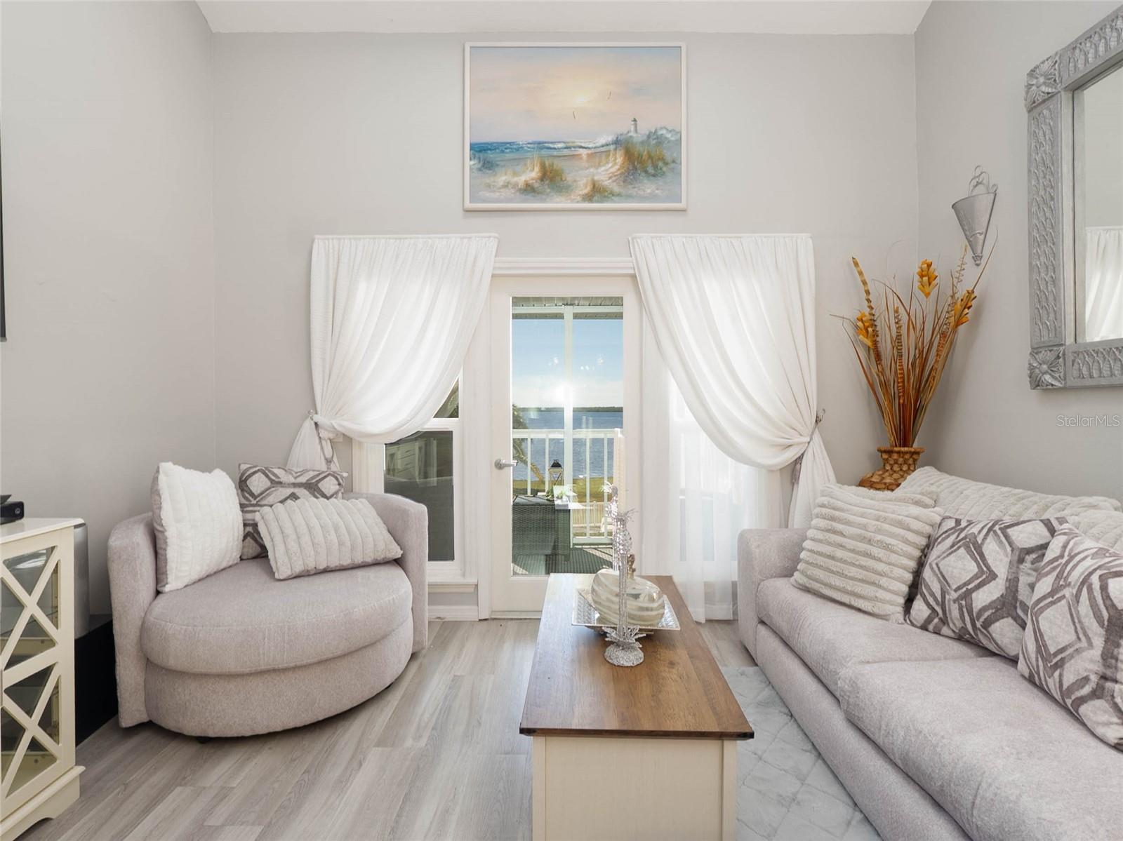 Image 25 of 44 For 4410 Warren Avenue 216